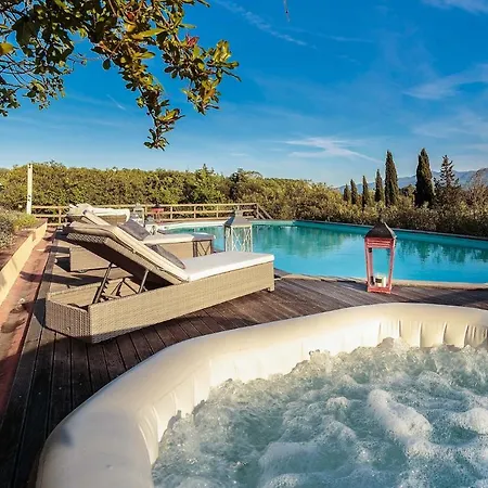D'amico, Charming Indulgence Overlooking Town Centre * Lucques