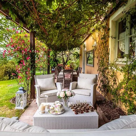 D'amico, Charming Indulgence Overlooking Town Centre *