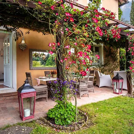 D'amico, Charming Indulgence Overlooking Town Centre *