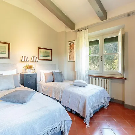 D'amico, Charming Indulgence Overlooking Town Centre * Lucques