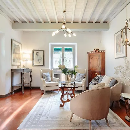 D'amico, Charming Indulgence Overlooking Town Centre * Lucques