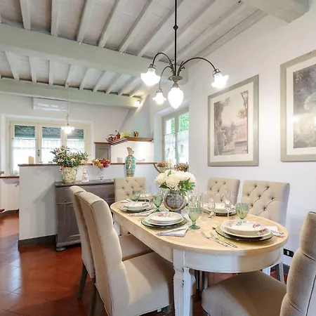 D'amico, Charming Indulgence Overlooking Town Centre Villa *