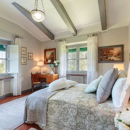 D'amico, Charming Indulgence Overlooking Town Centre Villa