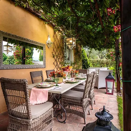 D'amico, Charming Indulgence Overlooking Town Centre *